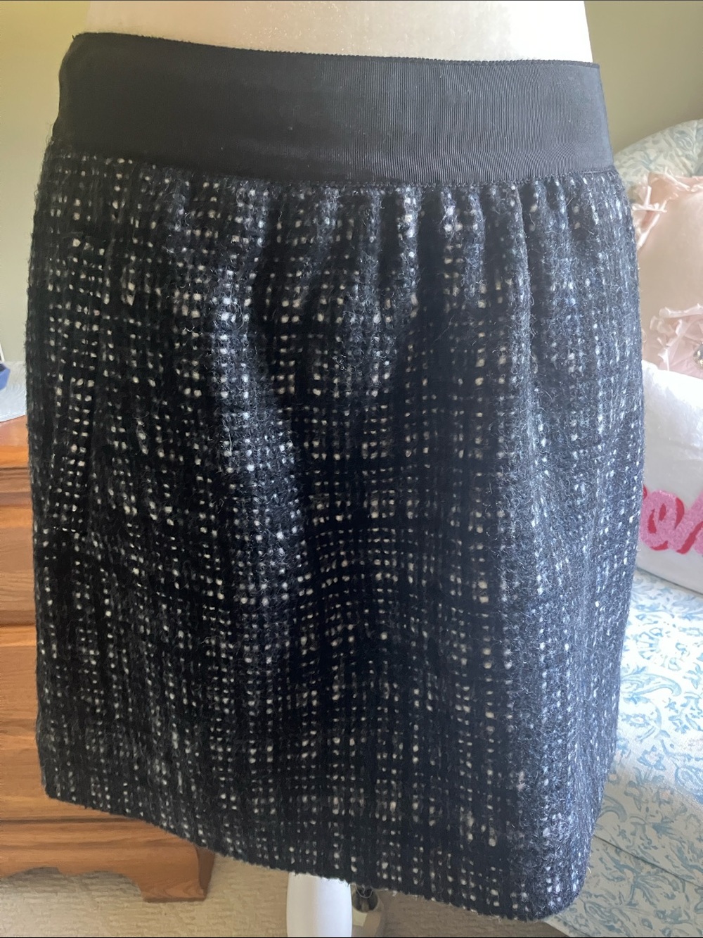 Lovely J Crew tweed lined above knee skirt with pockets & side zip sz 4